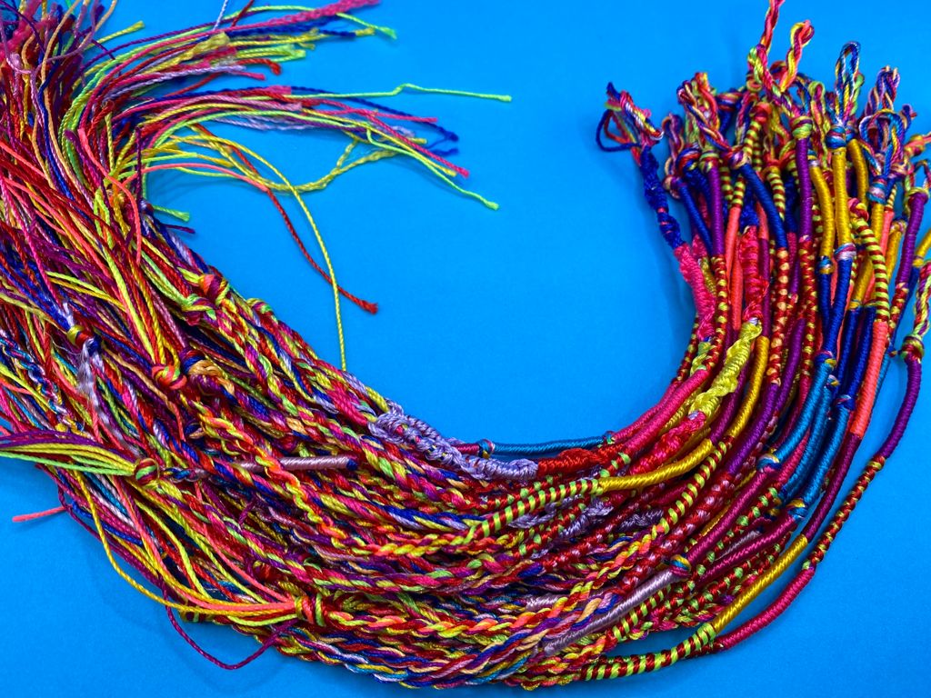 Pulseras o tobilleras de hilos 5 x$5